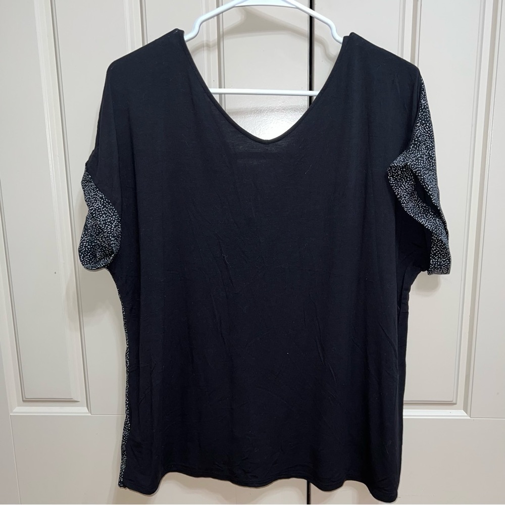 A New Day Black and White Dotted Cap Short Sleeve Blouse Size XX Large - Picture 2 of 7